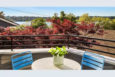 2112 N 64th Street, Seattle, WA 98103 - Photo 17
