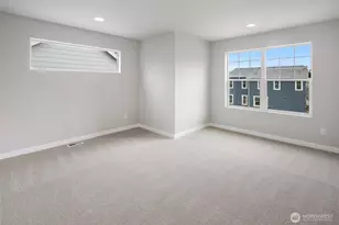 586 SW 97th St, Seattle, WA 98106 - Photo 17
