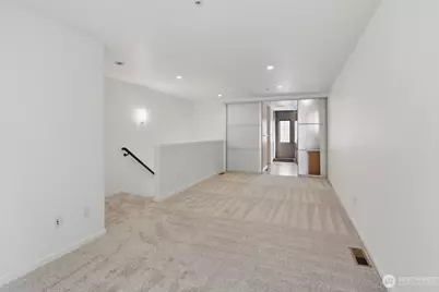 10575 NE 12th Place #104, Bellevue, WA 98004 - Photo 9