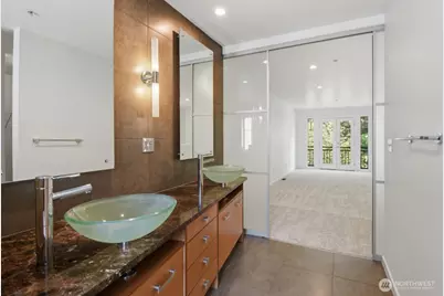 10575 NE 12th Place #104, Bellevue, WA 98004 - Photo 11