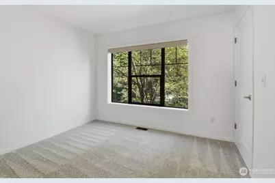 10575 NE 12th Place #104, Bellevue, WA 98004 - Photo 13