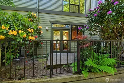 10575 NE 12th Place #104, Bellevue, WA 98004 - Photo 19