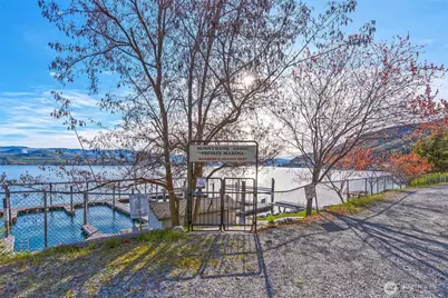 0 Lakeview Place, Chelan, WA 98816 - Photo 21