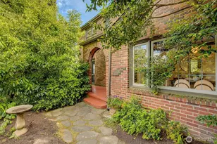 3601 E Cherry St, Seattle, WA 98122 - Photo 1