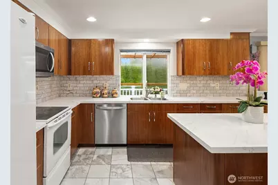 11426 81st Place S, Seattle, WA 98178 - Photo 3