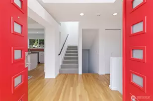 10215 Waters Ave S, Seattle, WA 98178 - Photo 5