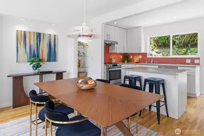 10215 Waters Avenue S, Seattle, WA 98178 - Photo 15