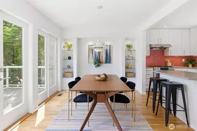 10215 Waters Avenue S, Seattle, WA 98178 - Photo 11