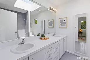 10215 Waters Ave S, Seattle, WA 98178 - Photo 25