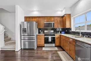 2460 NE Park Dr, Issaquah, WA 98028 - Photo 13