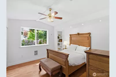 12841 NE 113th Street, Kirkland, WA 98033 - Photo 31