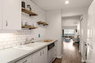 1504 Aurora Ave N, Seattle, WA 98109 - Photo 17