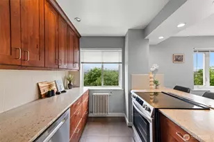 1800 Taylor Ave N, Seattle, WA 98109 - Photo 11