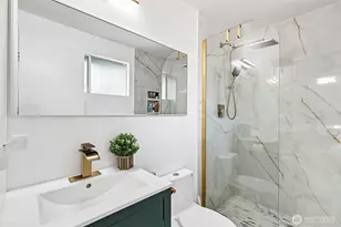 9232 NE 139th St, Kirkland, WA 98034 - Photo 17