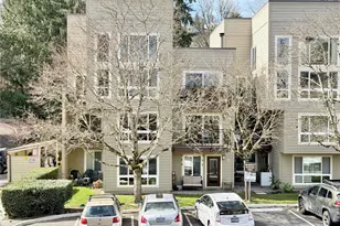 5834 NE 75th St, Seattle, WA 98115 - Photo 3
