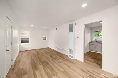 12235 43rd Avenue S, Seattle, WA 98178 - Photo 3
