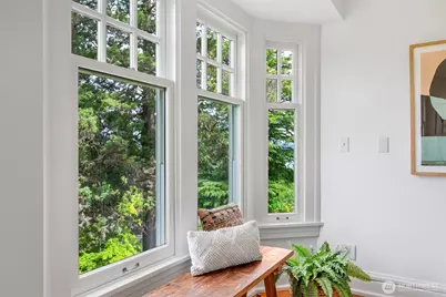 233 36th Avenue E, Seattle, WA 98112 - Photo 23