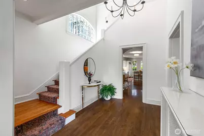 233 36th Avenue E, Seattle, WA 98112 - Photo 5