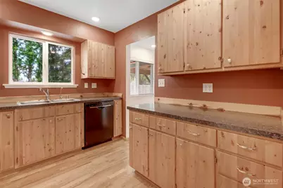2002 Cascade Place W, University Place, WA 98466 - Photo 11