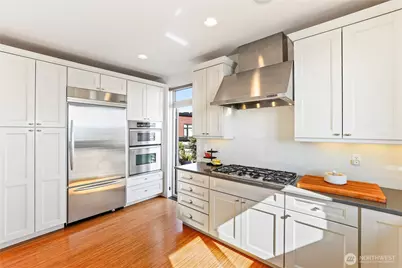 1501 Tacoma Avenue S #605, Tacoma, WA 98402 - Photo 15