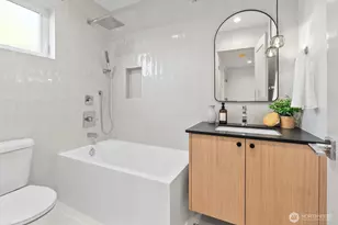 4412 Corliss Ave N, Seattle, WA 98013 - Photo 19