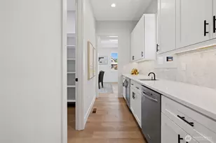 11027 SE 30th Pl, Bellevue, WA 98004 - Photo 25