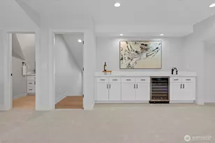 11027 SE 30th Pl, Bellevue, WA 98004 - Photo 15