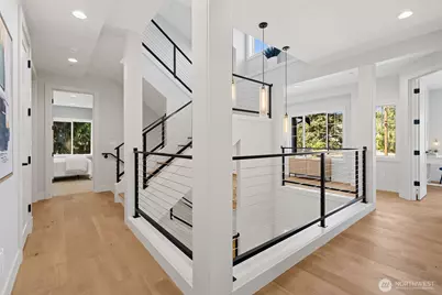 11027 SE 30th Place, Bellevue, WA 98004 - Photo 23
