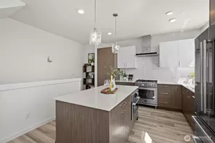 3011 30th Ave W, Seattle, WA 98199 - Photo 13