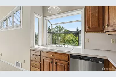 3416 161st Court SE #38, Bellevue, WA 98008 - Photo 11