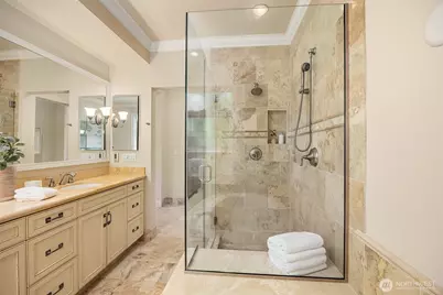 725 Harvard Avenue E, Seattle, WA 98102 - Photo 23