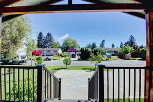 1113 Curtis St, Burlington, WA 98233 - Photo 1