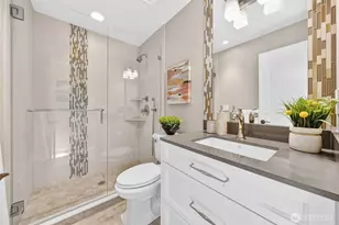 9829 NE 1st St, Bellevue, WA 98004 - Photo 15