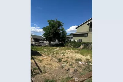 1007 N Baker Ave, East Wenatchee, WA 98802 - Photo 9