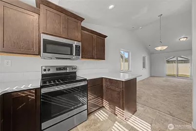 1118 W Sequoia Road, Moses Lake, WA 98837 - Photo 11