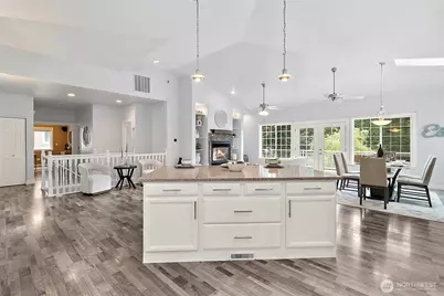 18714 McGhee Drive E, Bonney Lake, WA 98391 - Photo 7