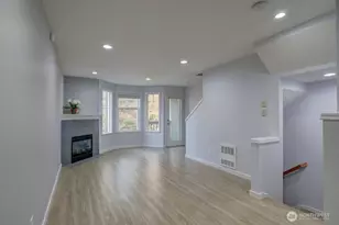 12717 Greenwood Ave N, Seattle, WA 98133 - Photo 3