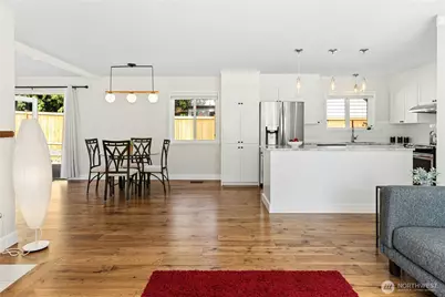 2011 145th Avenue SE, Bellevue, WA 98007 - Photo 11
