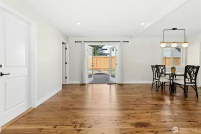 2011 145th Avenue SE, Bellevue, WA 98007 - Photo 13