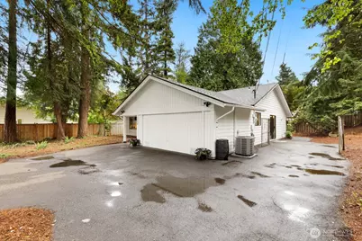 16310 Fremont Place N, Shoreline, WA 98133 - Photo 3