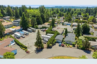 24324 9th Avenue W, Bothell, WA 98021 - Photo 39