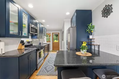 5250 45th Avenue SW, Seattle, WA 98136 - Photo 7