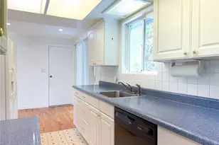 2434 SW 328th St, Federal Way, WA 98023 - Photo 9
