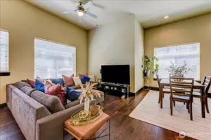 4020 NE 3rd Pl, Renton, WA 98056 - Photo 11