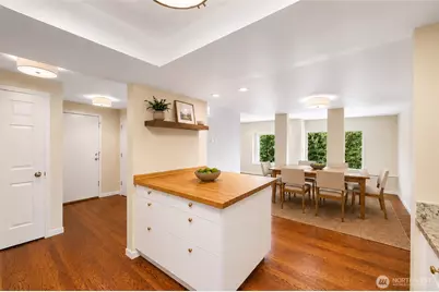 10840 NE 35th Place #2, Bellevue, WA 98004 - Photo 5