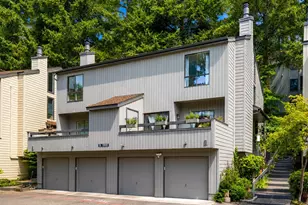 10840 NE 35th Pl, Bellevue, WA 98004 - Photo 1