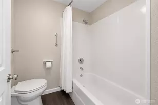 10840 NE 35th Pl, Bellevue, WA 98004 - Photo 19