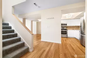 10840 NE 35th Pl, Bellevue, WA 98004 - Photo 3