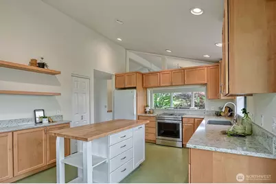 1008 W Toledo Street, Bellingham, WA 98229 - Photo 13