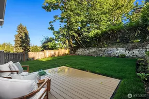 317 NE 58th St, Seattle, WA 98105 - Photo 27